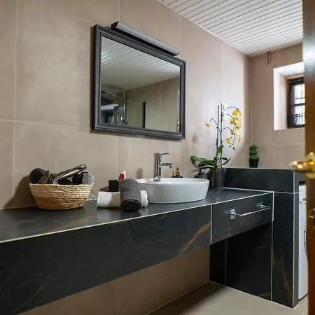 Mirabilia Mountain With A Sea View Áyios Vlásios